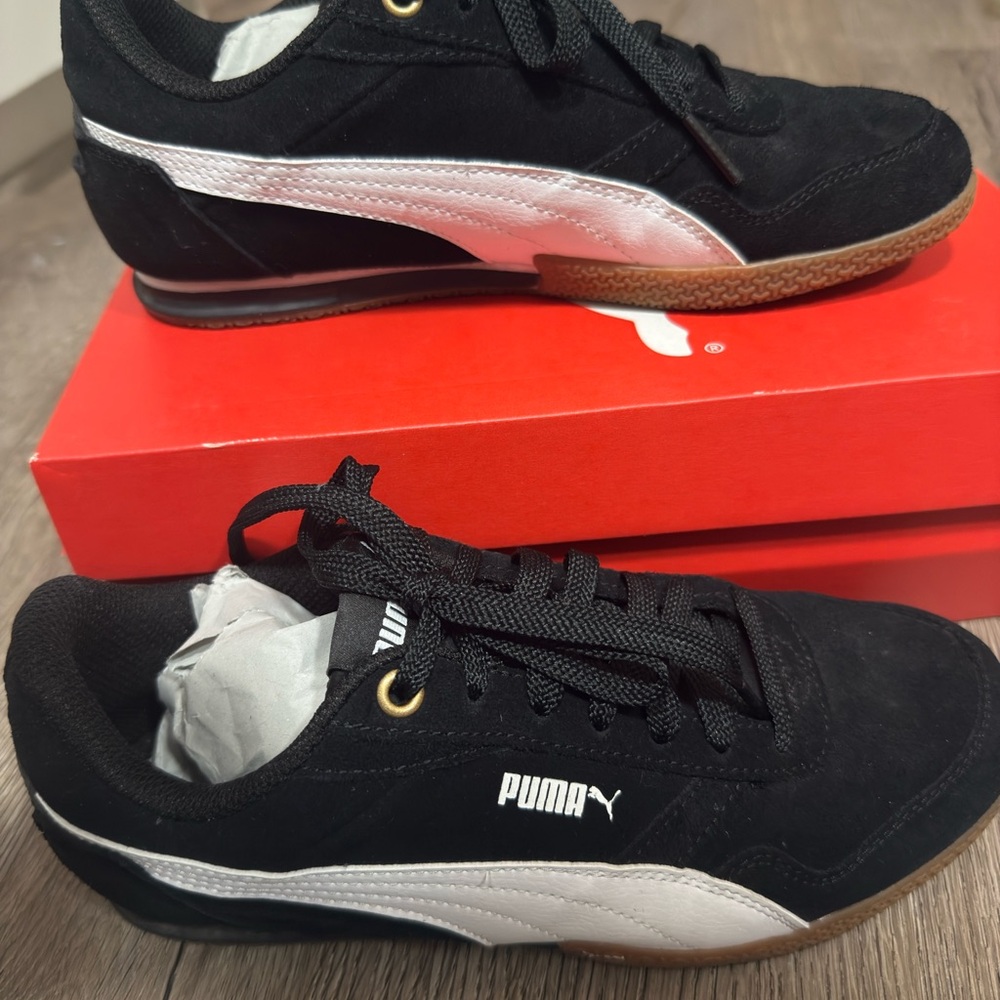 Puma Black and White Athletic Shoes